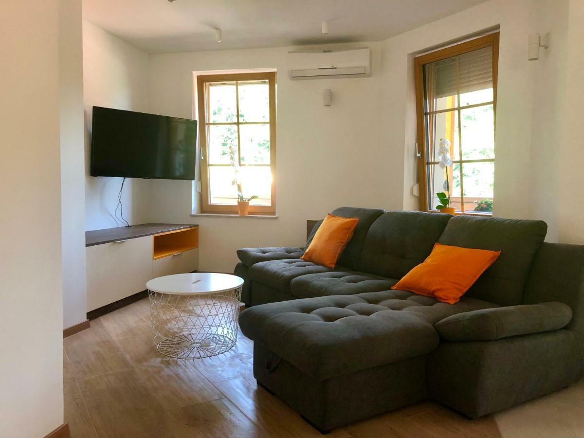 Apartmani Izvor - טוהליסקה טופליצה מראה חיצוני תמונה