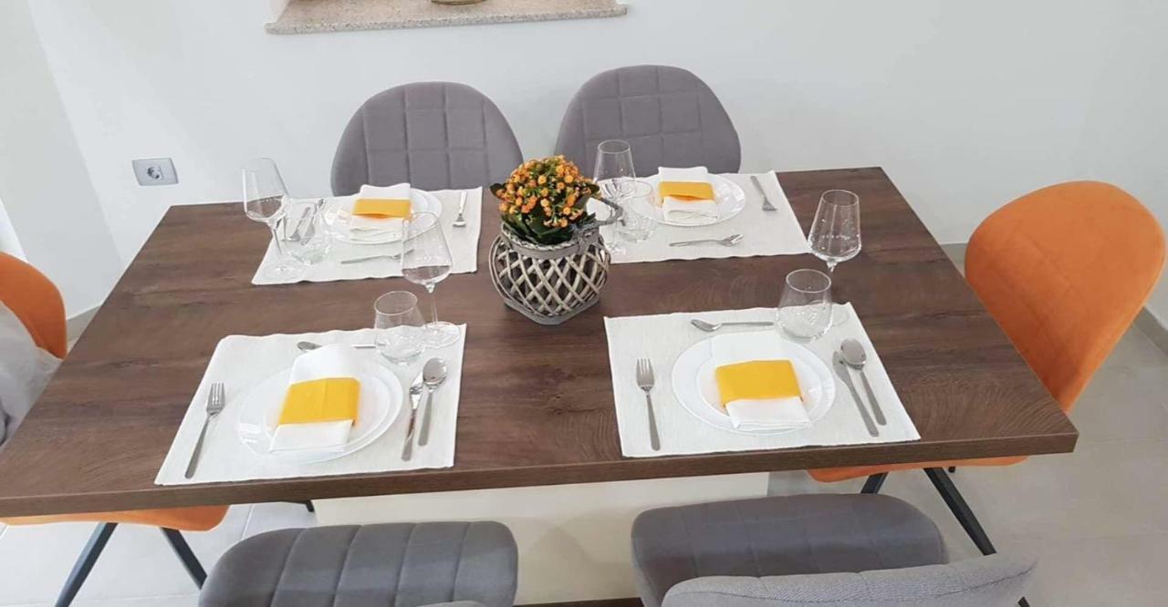 Apartmani Izvor - טוהליסקה טופליצה מראה חיצוני תמונה