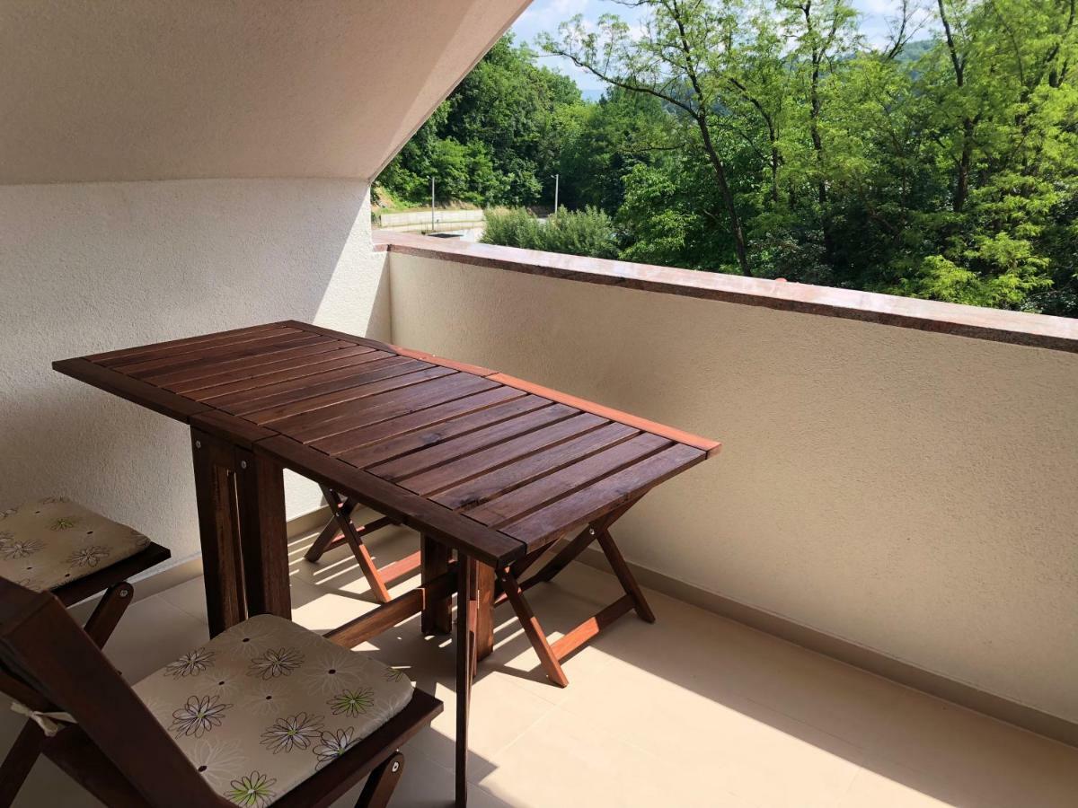 Apartmani Izvor - טוהליסקה טופליצה מראה חיצוני תמונה