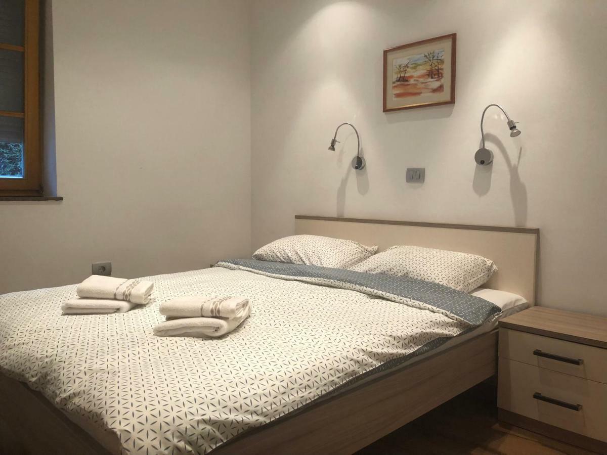 Apartmani Izvor - טוהליסקה טופליצה מראה חיצוני תמונה