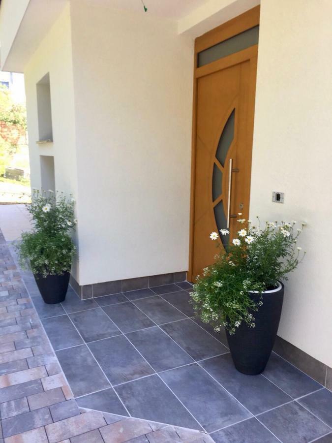 Apartmani Izvor - טוהליסקה טופליצה מראה חיצוני תמונה